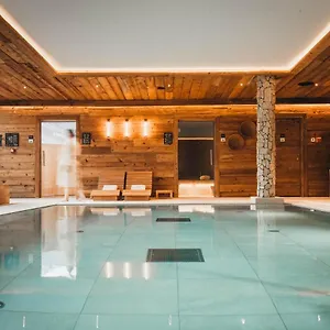 Lodji & Hotel